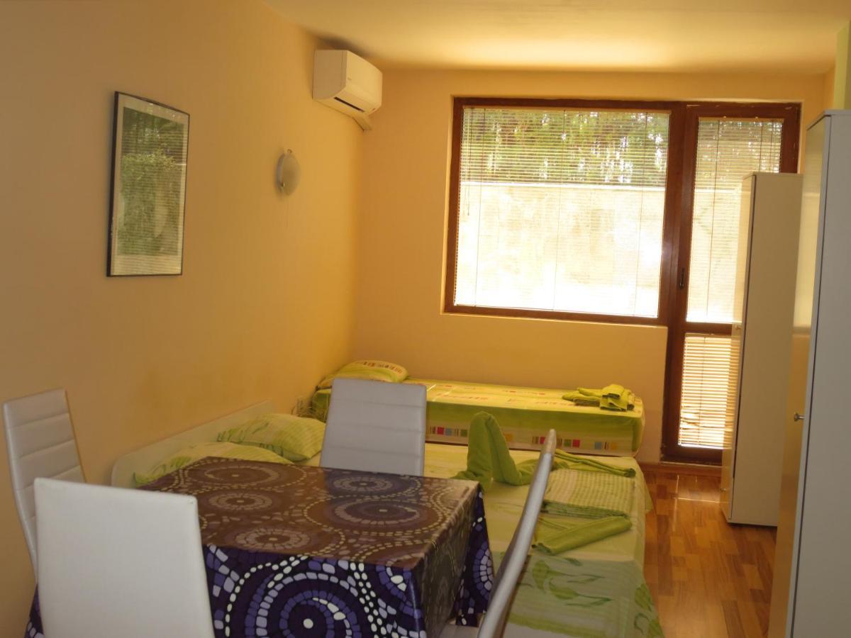 Fantasy Apartments Saint Constantine And Helena Resort Saints Constantine and Helena Екстер'єр фото