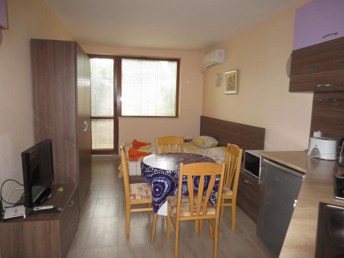 Fantasy Apartments Saint Constantine And Helena Resort Saints Constantine and Helena Екстер'єр фото