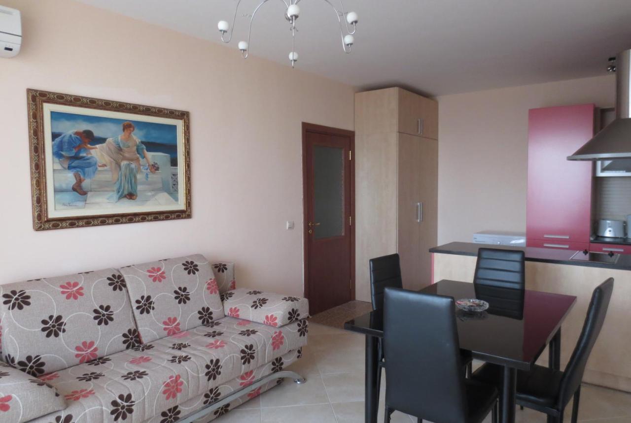 Fantasy Apartments Saint Constantine And Helena Resort Saints Constantine and Helena Екстер'єр фото