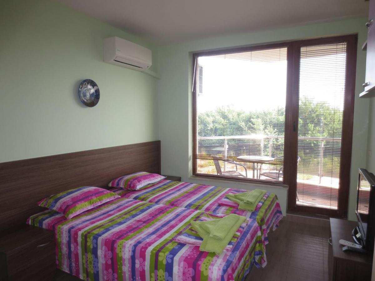 Fantasy Apartments Saint Constantine And Helena Resort Saints Constantine and Helena Екстер'єр фото