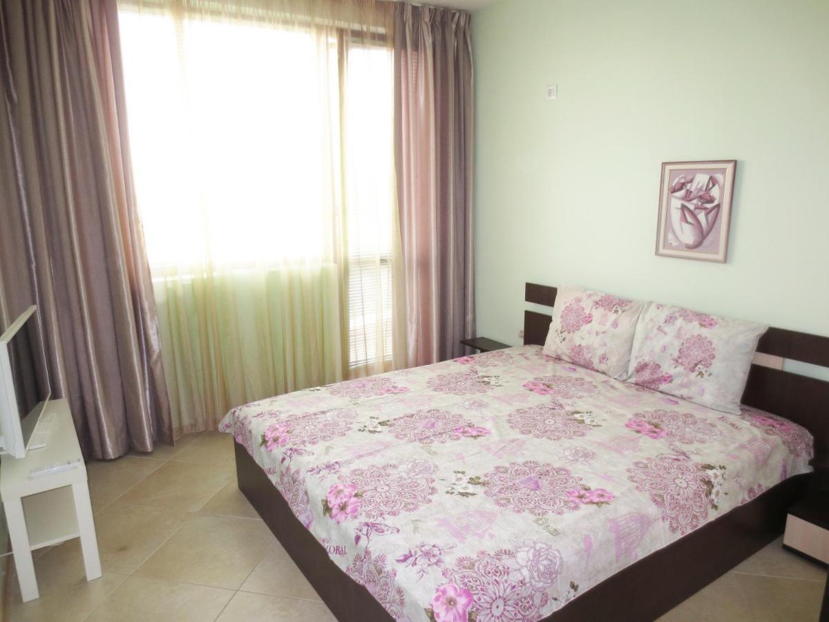 Fantasy Apartments Saint Constantine And Helena Resort Saints Constantine and Helena Екстер'єр фото