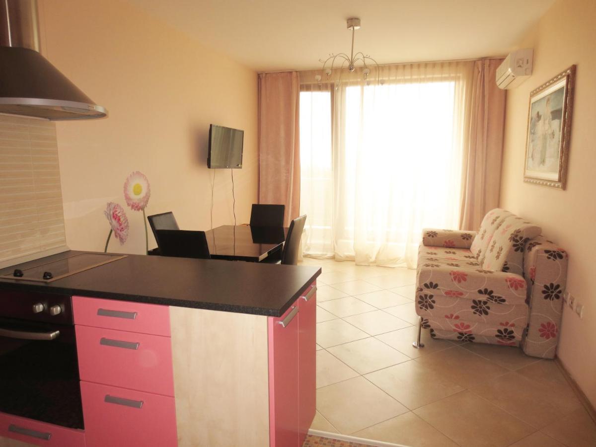Fantasy Apartments Saint Constantine And Helena Resort Saints Constantine and Helena Екстер'єр фото
