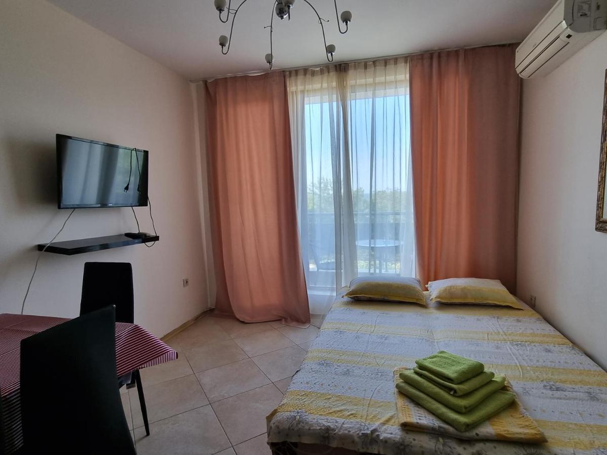 Fantasy Apartments Saint Constantine And Helena Resort Saints Constantine and Helena Екстер'єр фото