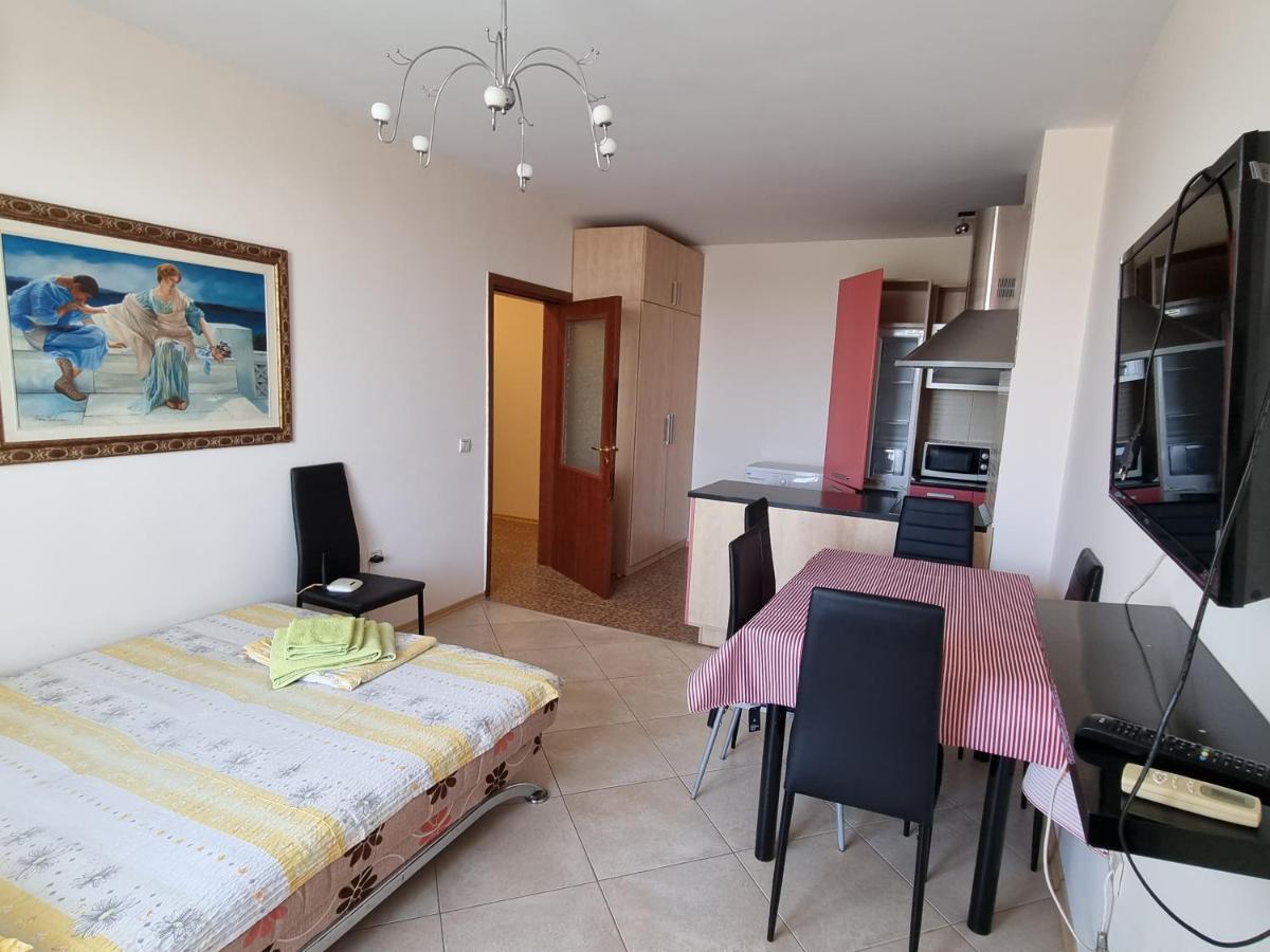Fantasy Apartments Saint Constantine And Helena Resort Saints Constantine and Helena Екстер'єр фото