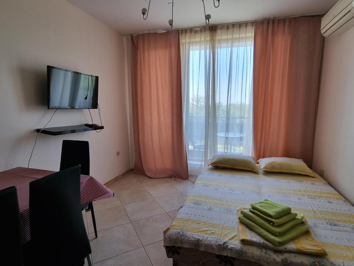 Fantasy Apartments Saint Constantine And Helena Resort Saints Constantine and Helena Екстер'єр фото